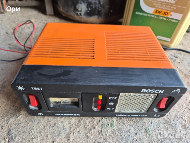 Bosch ladeautomat 12v - зарядно за акумулатор , снимка 1