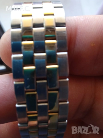 Часовник Cartier 6220 24Gold Дамски , снимка 3 - Антикварни и старинни предмети - 53845043