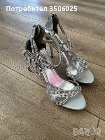 Продавам чисто нови токчета, снимка 2 - Дамски елегантни обувки - 50744686