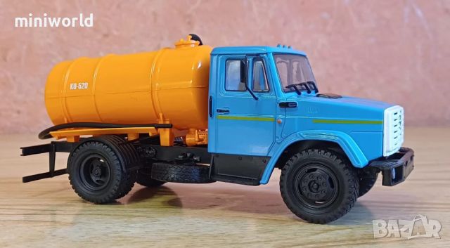 ЗИЛ 4333 КО-520 вакуум помпа 1986 - мащаб 1:43 на Наши грузовики моделът е нов в блистер, снимка 1 - Колекции - 45934623