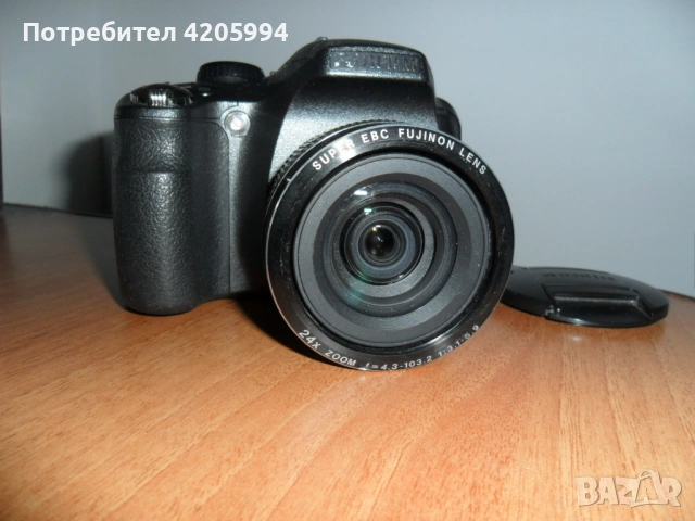 Продавам фотоапарат FUJIFILM SL 240