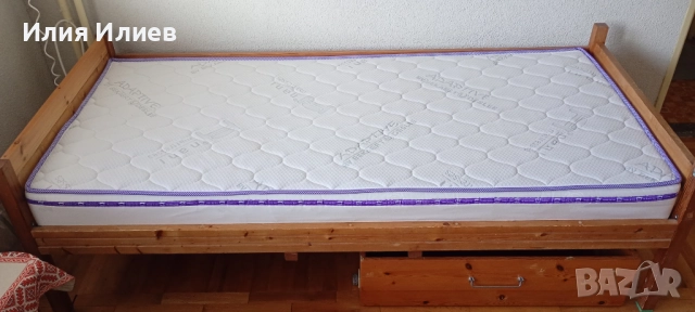 Дървено легло + дъвен шкаф + матрак - комплект