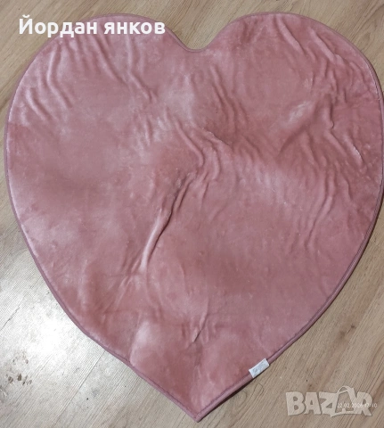 меко килимче „Сърце“ – Розов плюш