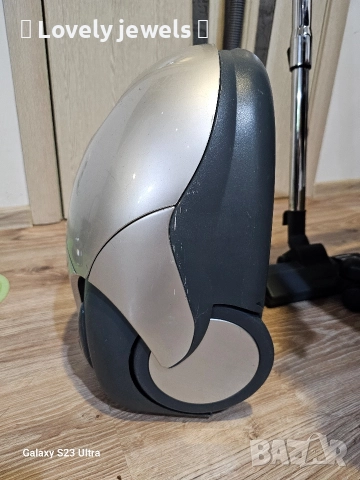 Прахосмукачка Osaka 1500w мощна, снимка 2 - Прахосмукачки - 52674759