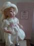 Винтидж колекционерска порцеланова кукла с ограничено издание от колекцията Leonardo рядка, снимка 3