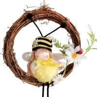 4731 Великденски венец с декорация момиче пчеличка, 15 см, снимка 3 - Декорация за дома - 45427111