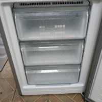 Като нов иноксов комбиниран хладилник с фризер Бош Bosch 2 години гаранция!, снимка 5 - Хладилници - 45331841