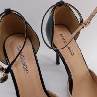 Дамски обувки с висок ток в златно и лачено черно, 39 номер, отлично състояние, снимка 3 - Дамски ежедневни обувки - 45447662