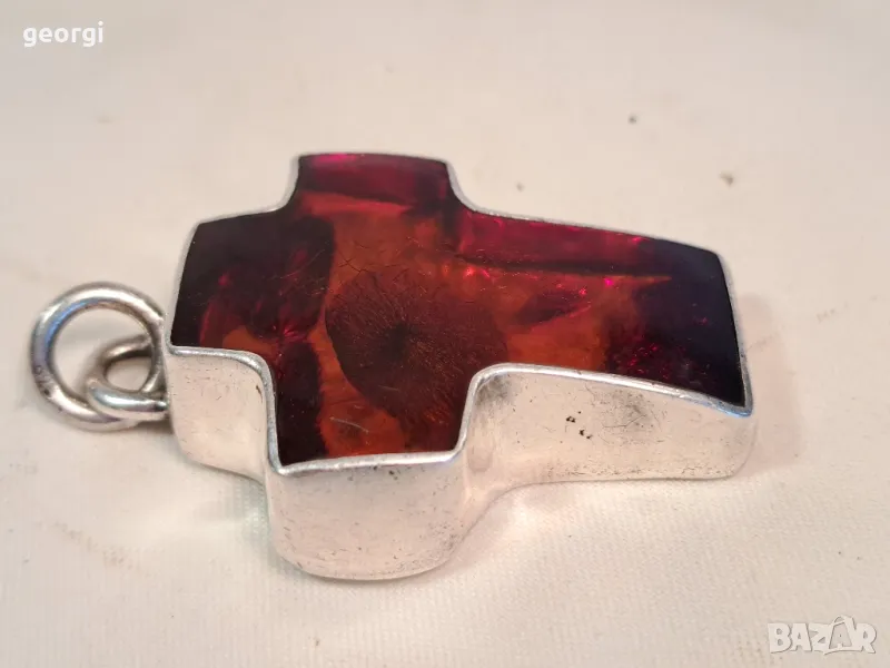 голям сребърен кръст с естествен кехлибар , снимка 1