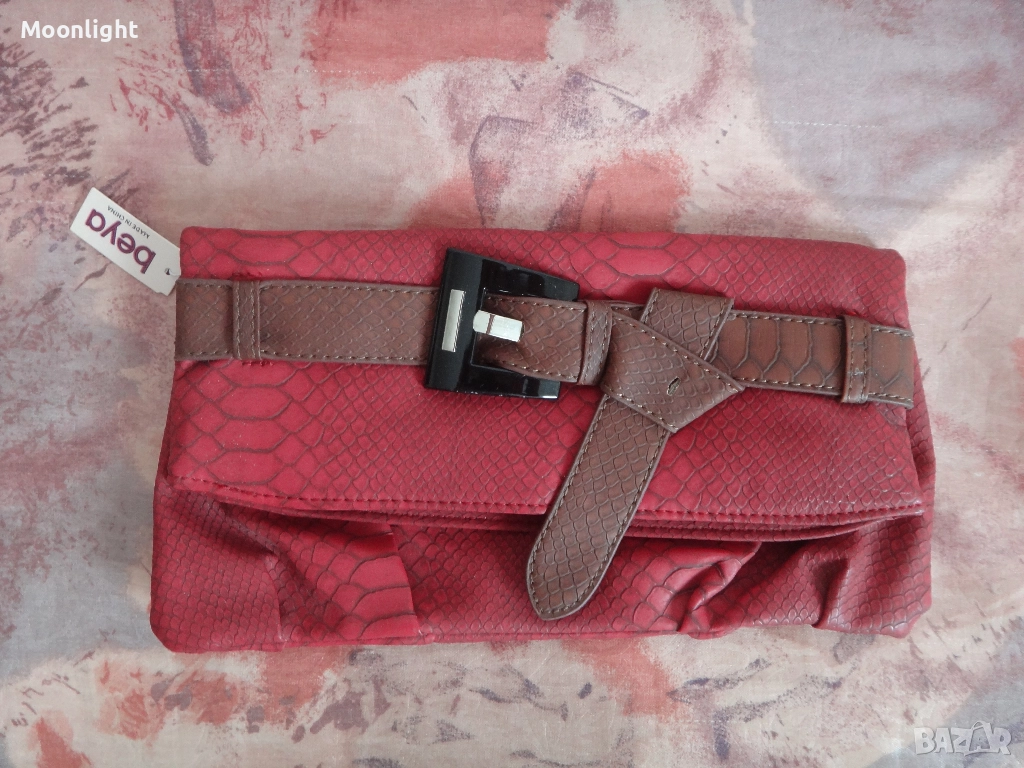 Нов Клъч от еко кожа в червено, снимка 1