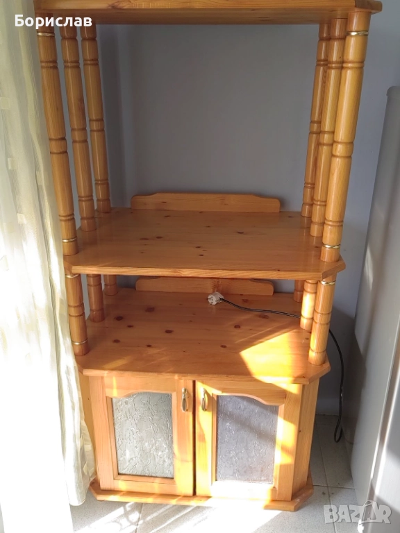 TV шкаф от дърво, снимка 1