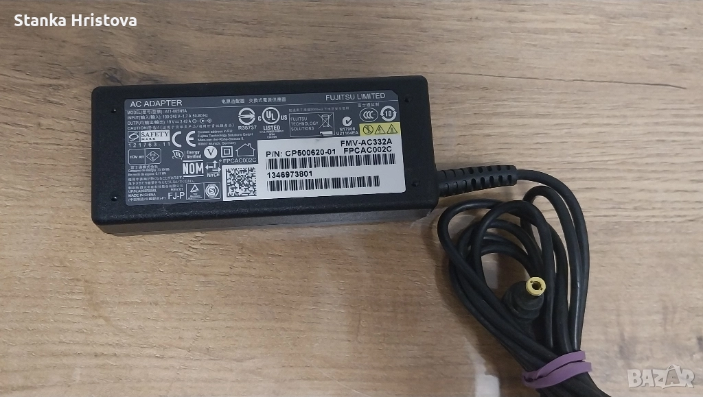 Оригинално зарядно Fujitsu 19v 3.42A., снимка 1