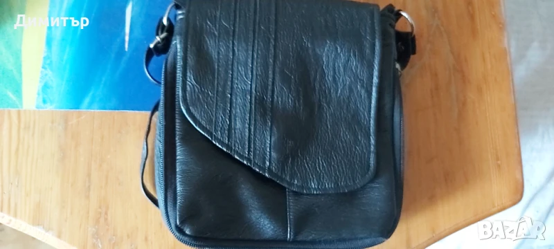 Продавам чанта от естествена кожа с четири отделения , снимка 1