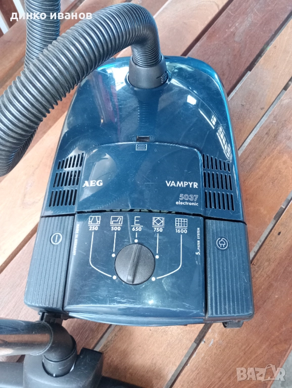 НЕМСКА прахосмукачка AEG 1600w, снимка 1