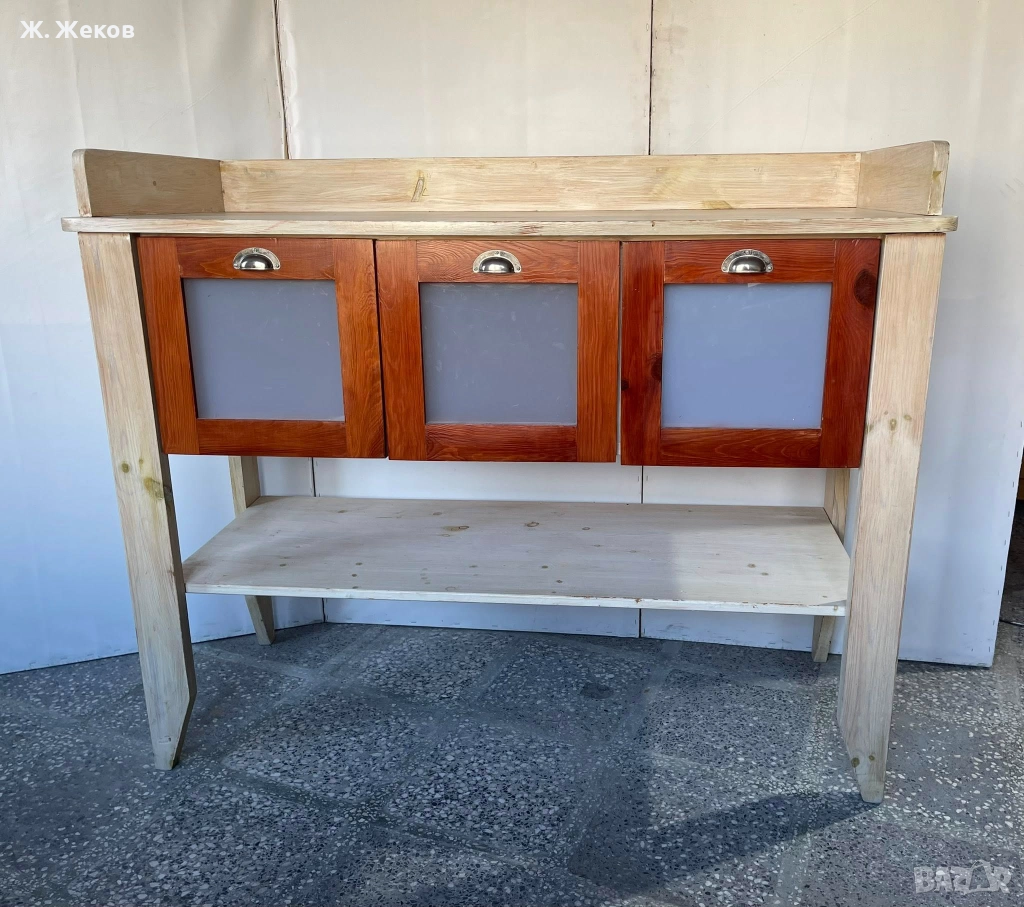 Масивен шкаф, снимка 1