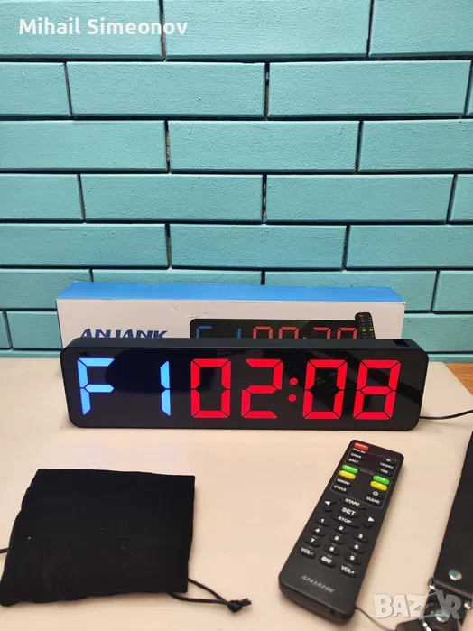 Gym Timer 15" – Дигитален LED стенен часовник с таймер и дистанционно, снимка 1