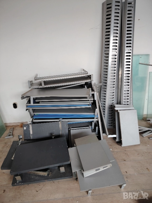 Стелажи, снимка 1