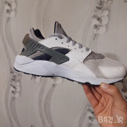 оригинални маратонки Nike Air Huarache  номер 45 ,5-46, снимка 16 - Маратонки - 47473022