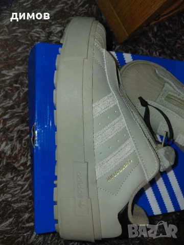Оригинални дамски маратонки Адидас, снимка 3 - Маратонки - 52237334