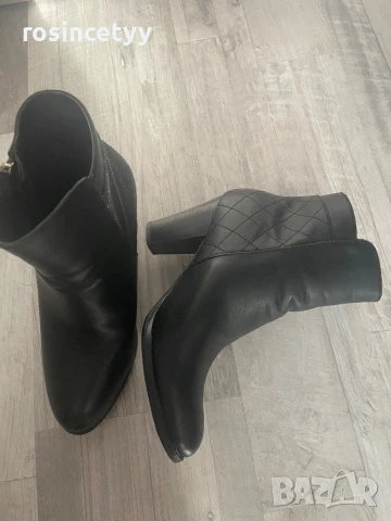 Боти на ток, снимка 2 - Дамски боти - 50692121