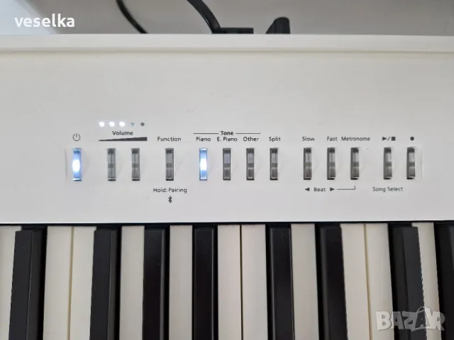 Roland FP 30X WH Deluxe SET Дигитално Stage пиано White, снимка 4 - Пиана - 47092618