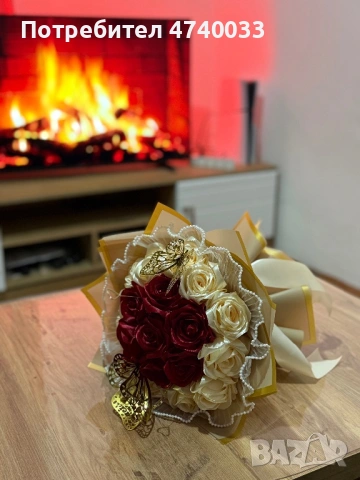 Вечен букет от ръчно изработени сатенени рози