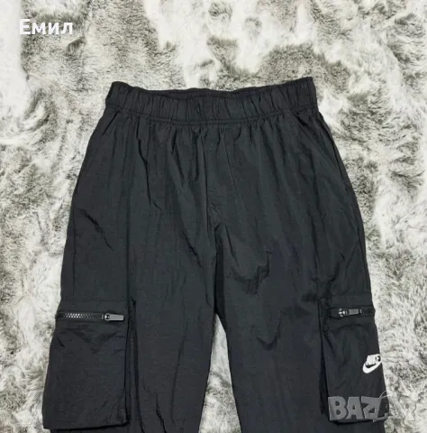 Ново юношеско  долнище Nike Woven Cargo Pant, Размер XL с ръст 156-166 см, снимка 2 - Детски анцузи и суичери - 46833105