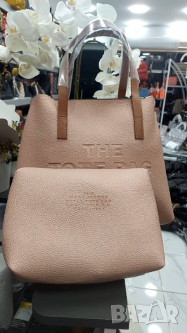 чанта и несесер the tote bag marc jacobs