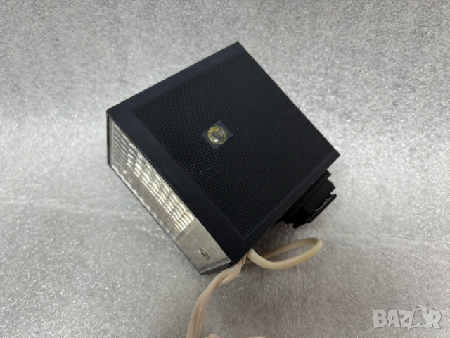 Като нова! Фотовсветкавицата "ФОТОН" СССР, снимка 5 - Светкавици, студийно осветление - 53064431