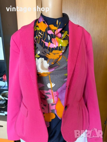 Копринен шал Christian Dior, снимка 11 - Шалове - 54181771