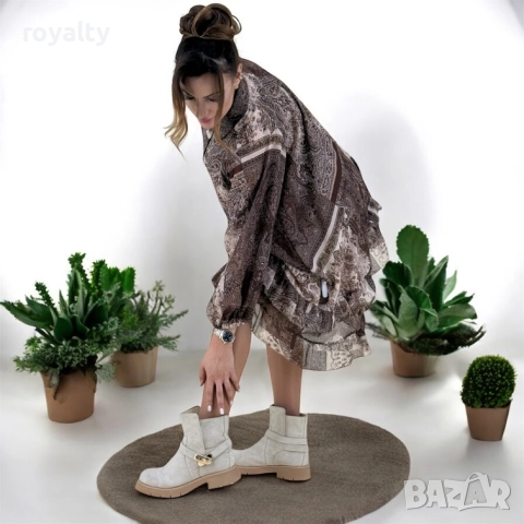 Равни боти - бежов велур