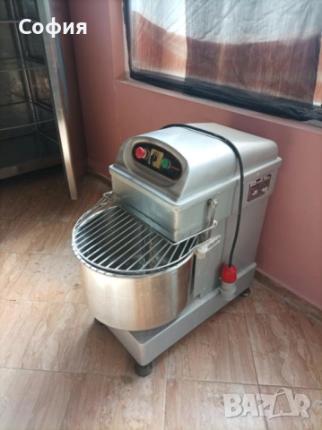 Професионално оборудване от сладкарски цех (цените в списъка по-долу)