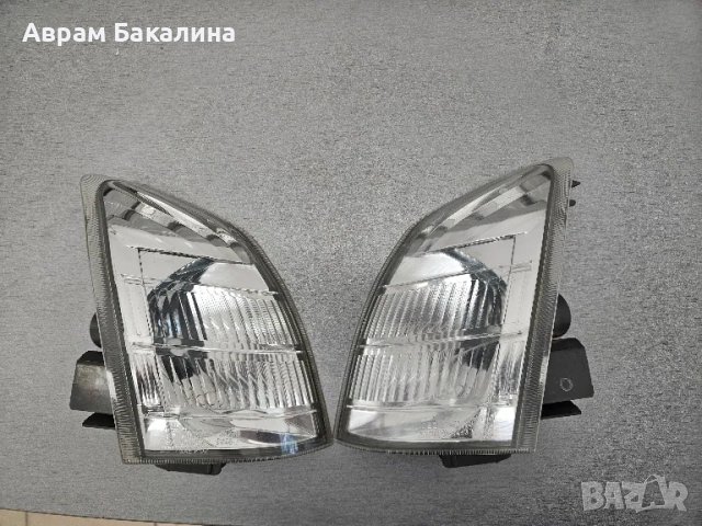 мигачи за нисан nissan X-trail дясен, снимка 1 - Автомобили и джипове - 47128277