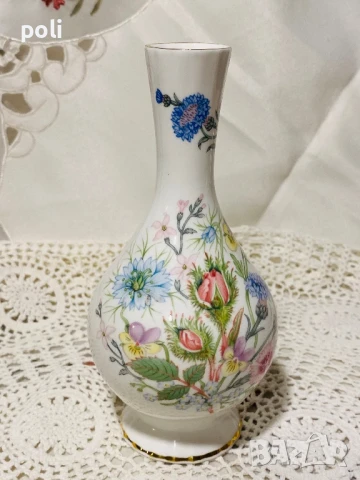 порцеланова ваза