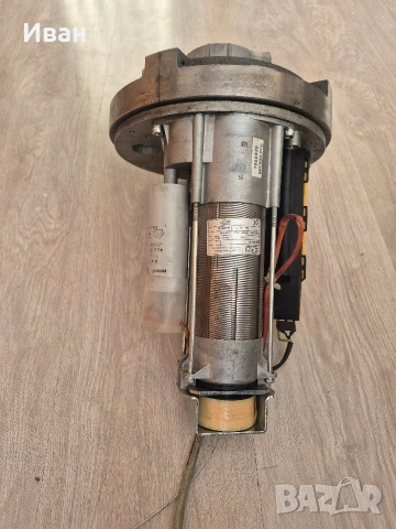 Двигател ролетна врата, снимка 3 - Електродвигатели - 53449636