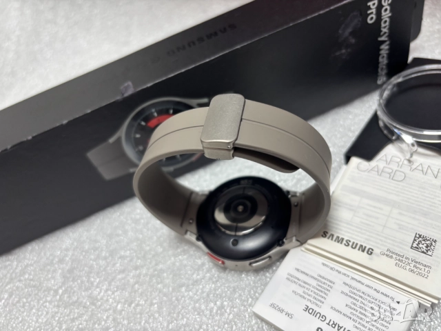 КАТО НОВ! Смарт часовник Samsung Galaxy Watch5 Pro 45mm Gray Titanium,1.4", снимка 10 - Смарт часовници - 52390849