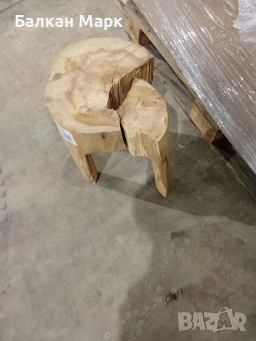 Масивно дървено столче/масичка (∅28 см, H41 см) – ЗА РЕСТАВРАЦИЯ