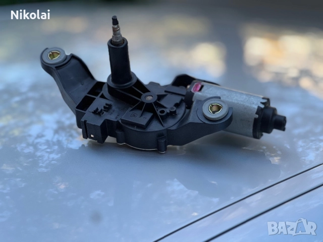 Моторче за чистачки на задна врата за BMW Seria 1 (2004->) [E81, E87], снимка 2 - Части - 52195229