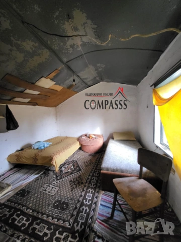 Къща с двор, с. Преселенци, Общ. Ген. Тошево - 40000евро!, снимка 11 - Къщи - 53115352