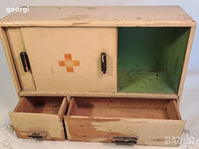 ретро дървена аптечка  26/5, снимка 4 - Антикварни и старинни предмети - 50850111