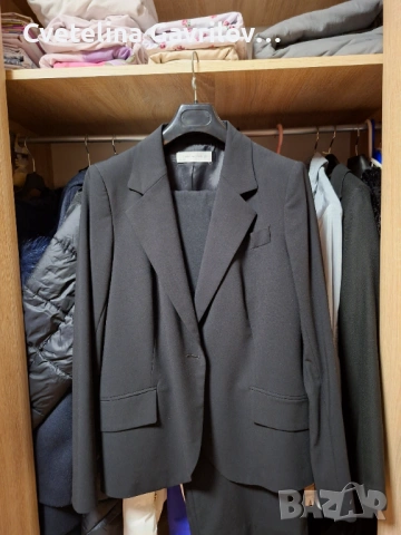 Дамски костюм