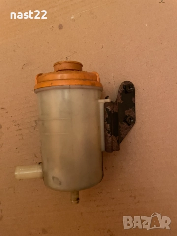 Казанче хидравлична течност за Suzuki Grand Vitara I SUV (1998 - 08.2006, снимка 2 - Части - 52776078