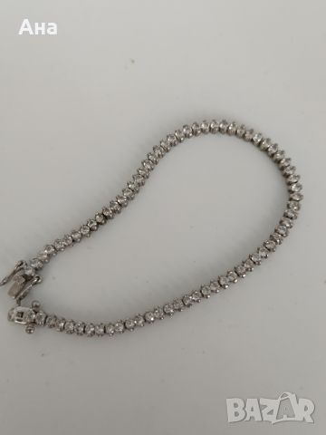 Красива сребърна гривна обсипана с циркони, снимка 2 - Гривни - 45932683