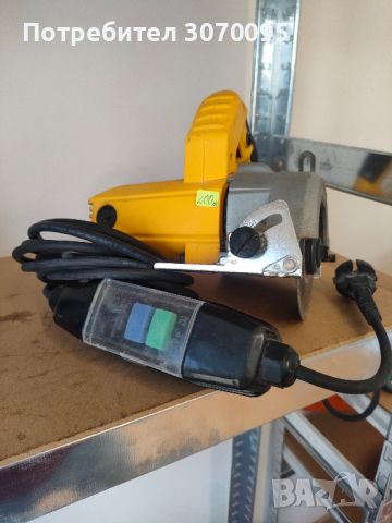 Ръчен циркуляр DeWALT DWC410, снимка 5 - Циркуляри - 46703086