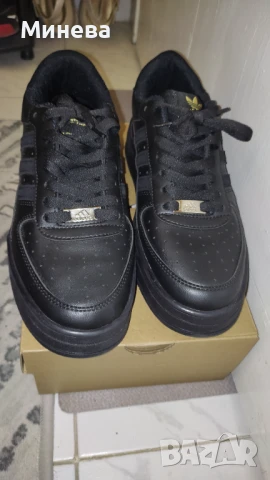 Маратонки ADIDAS , снимка 2 - Детски маратонки - 51110138