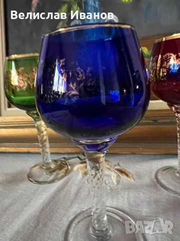 Великолепни италиански кристални чаши в различни цветове със златни орнаменти от 1970г. , снимка 13 - Колекции - 49934481