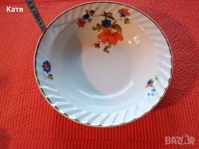 Ретро сервиз за хранене Китка Нови Пазар, снимка 4 - Чинии - 50760324