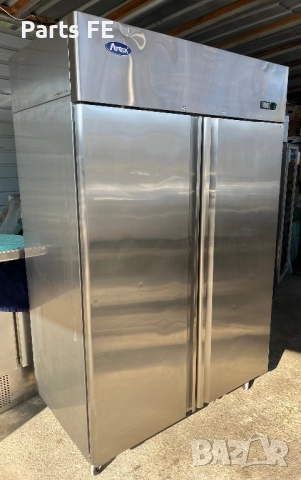 Професионален фризер двоен вертикален profesionalen dvoen frizer vertikalen