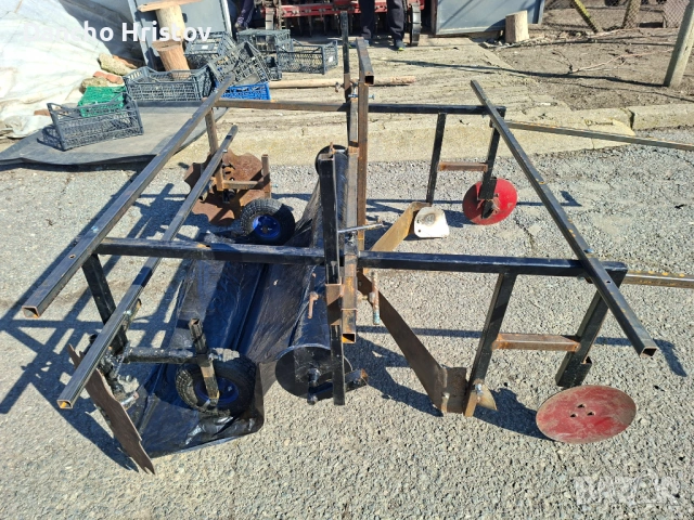 Мулч полагаща машина 