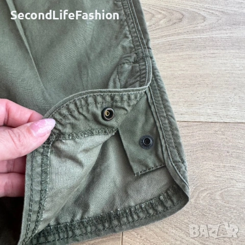 Дамски 3/4 панталони Nike Sportswear цвят каки зелено Винтидж размер M, снимка 4 - Къси панталони и бермуди - 53890305